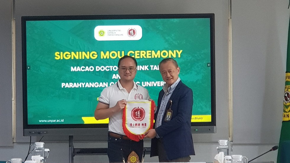Macao DTT visit to UNPAR: MoU Signing and Collaborative Discussions