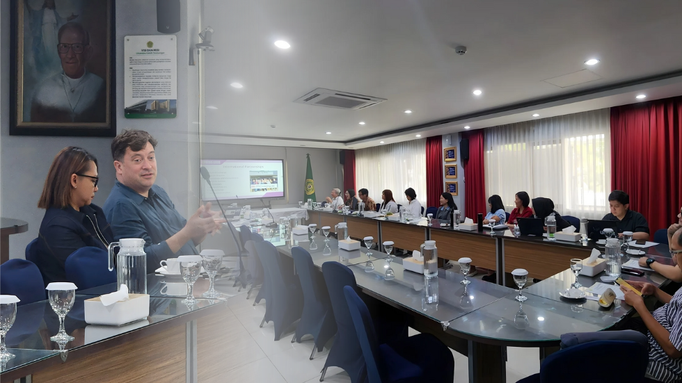 Robert Gordon University Delegation Visits UNPAR